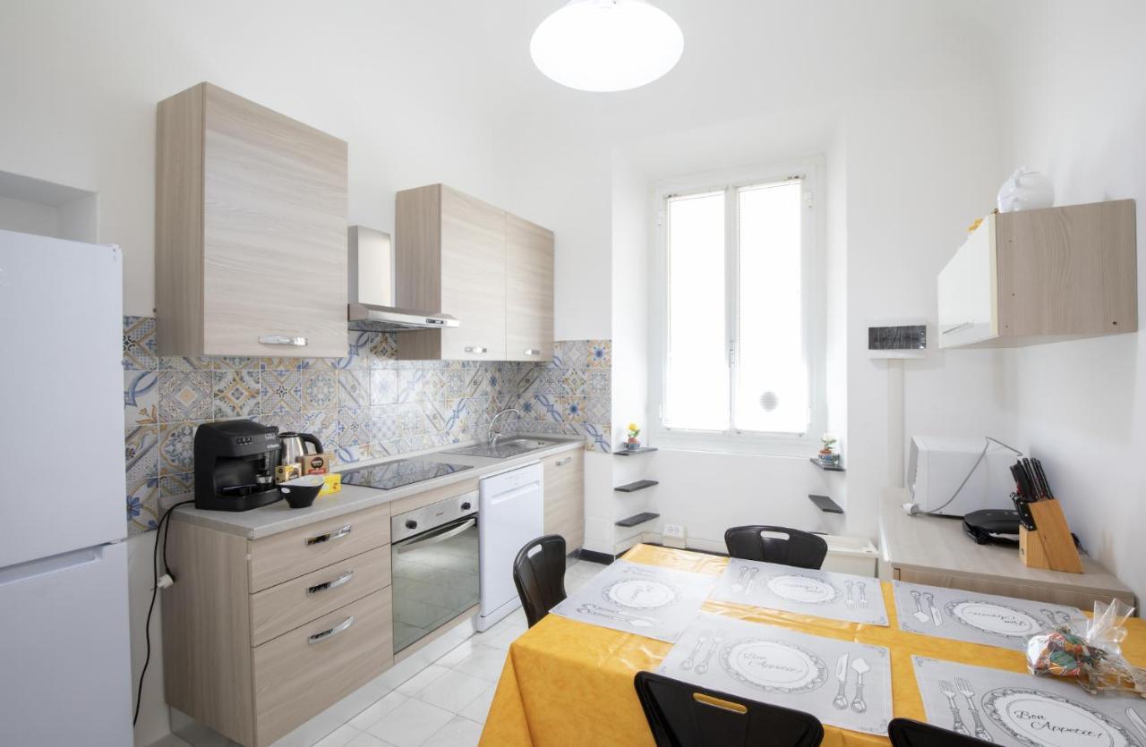 Apartament Via Manzoni Savona Zewnętrze zdjęcie